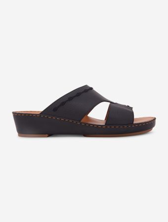 Concepto Black Embroidery Design Sandals