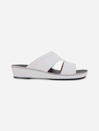 Concepto White Embroidery Design Sandals